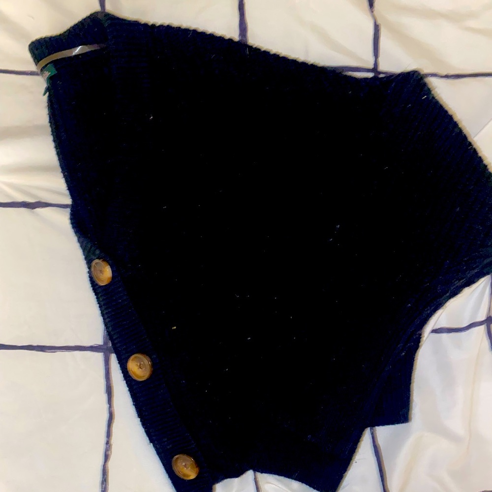 Black cropped sweater